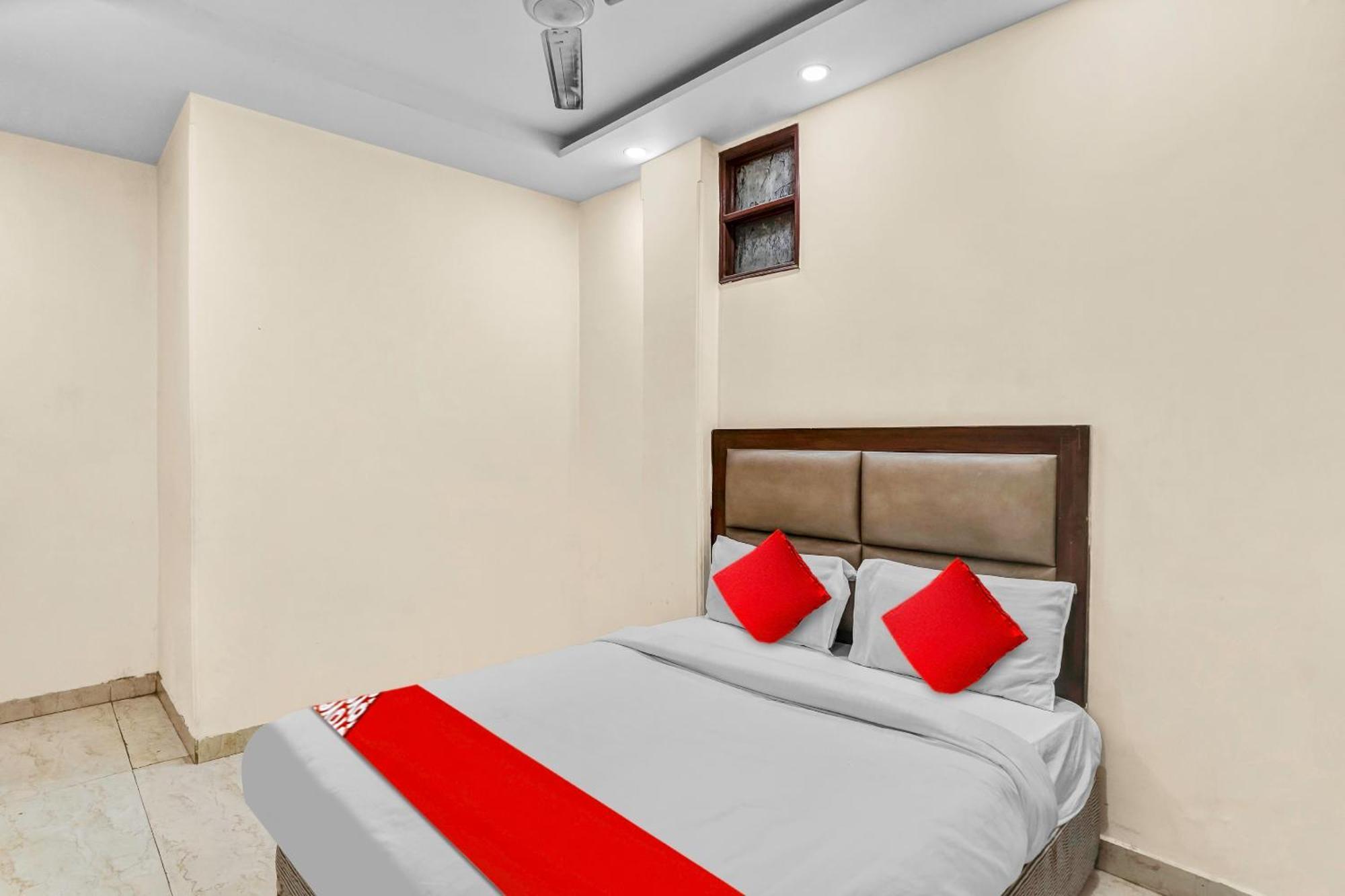 Hotel O Delhi Empire นิวเดลี ภายนอก รูปภาพ