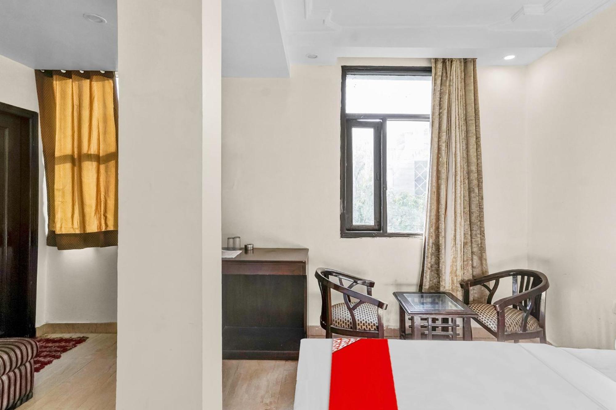 Hotel O Delhi Empire นิวเดลี ภายนอก รูปภาพ