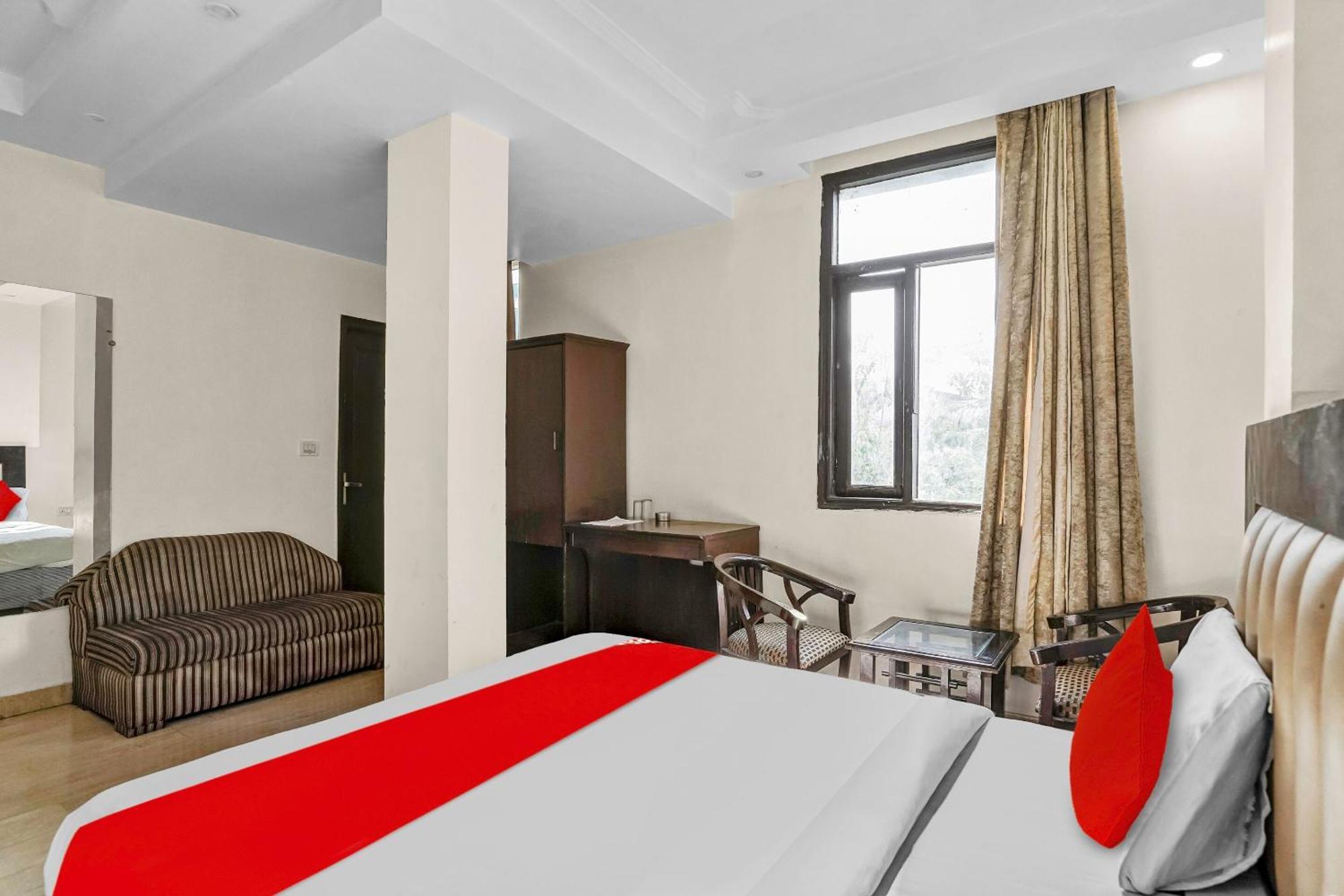 Hotel O Delhi Empire นิวเดลี ภายนอก รูปภาพ